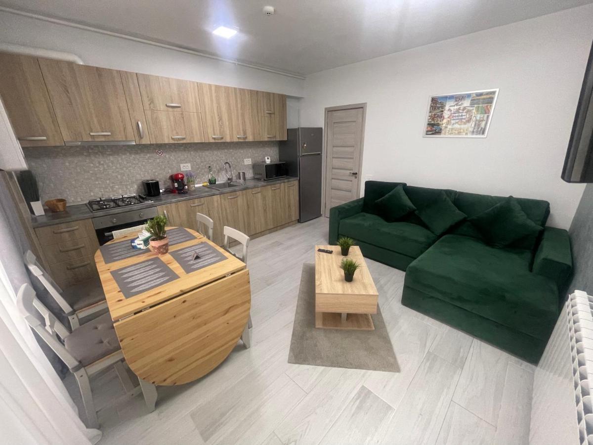 Velier Holiday Apartments 마마이아 외부 사진